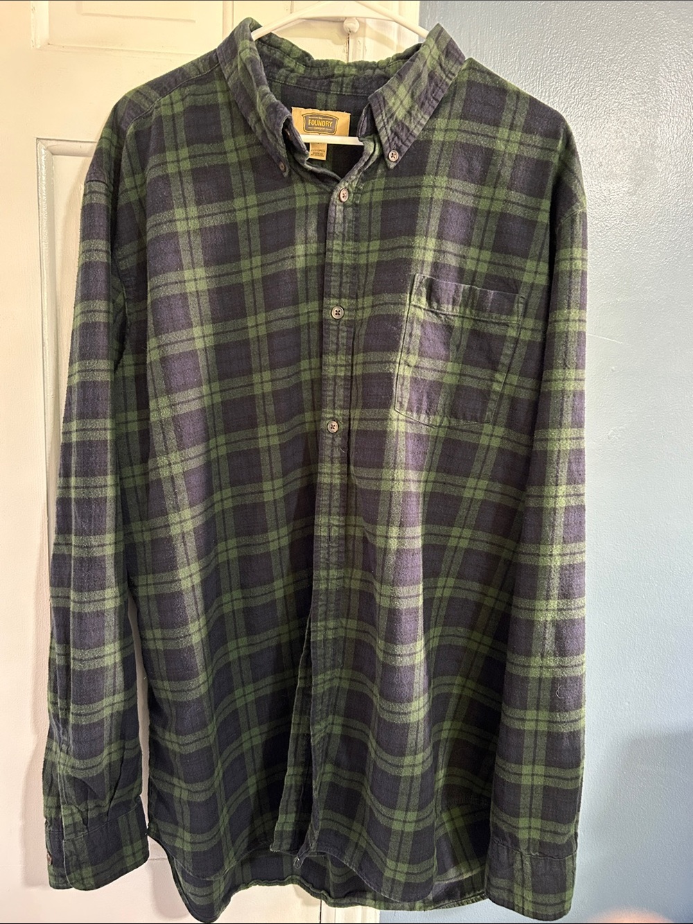 The Foundry Supply Co. Green & Navy Plaid Button-Down Shirt